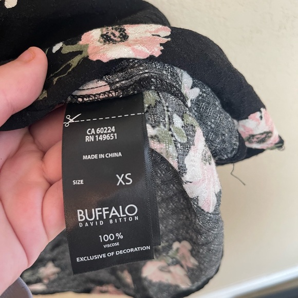 Floral top - Picture 3 of 5